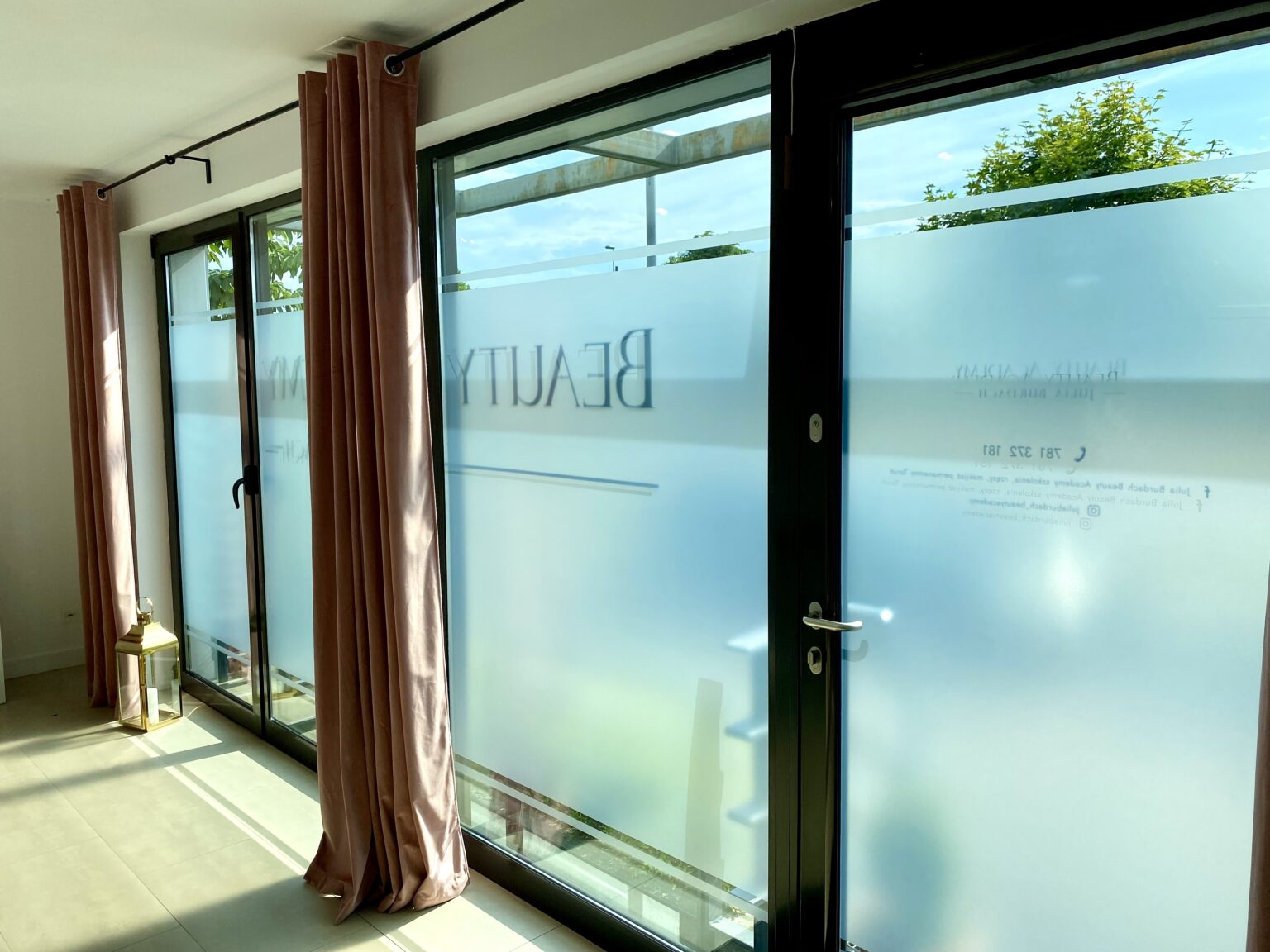 Folie okienne - Folie mleczne - Lustro weneckie - Przyciemnianie szyb - Ziolkowski Project